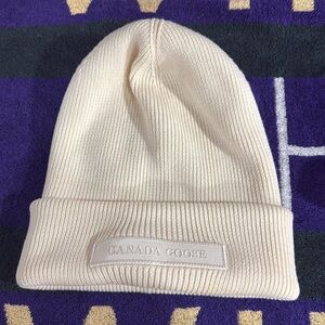 Like new Canada goose beanie
